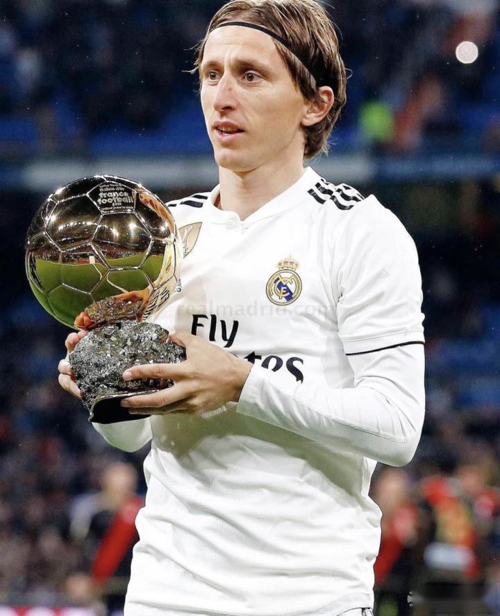 ‼️ 针对霍安·加西亚的又一条横幅：老鼠霍安！